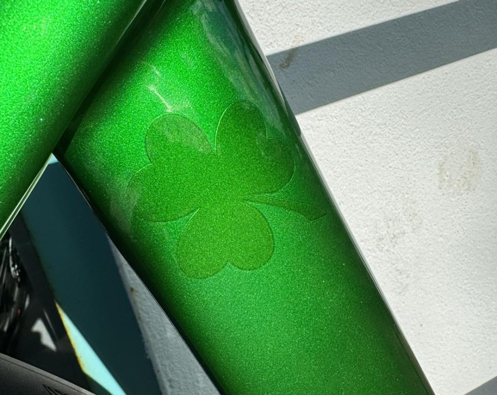 Rebuild the newly resprayed performance tandem